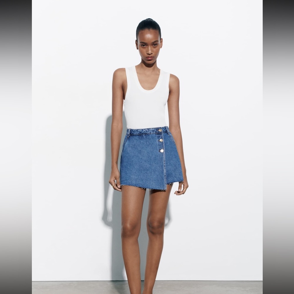 EUC Zara wrap skort